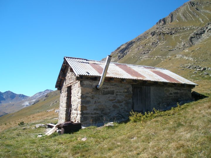 Cabane des Ayes