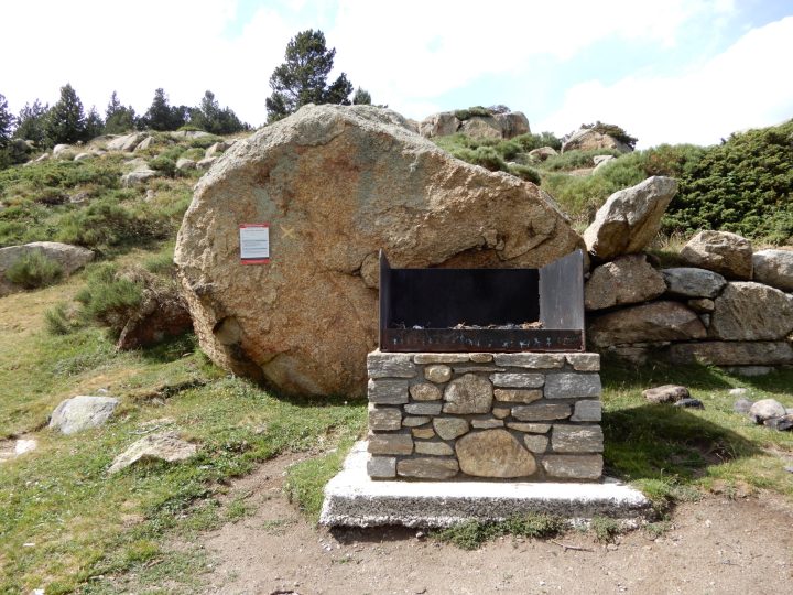 Cabane de l'étang de la Pradella
