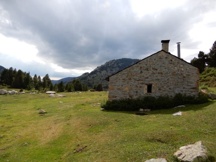 Cabane de l'étang de la Pradella