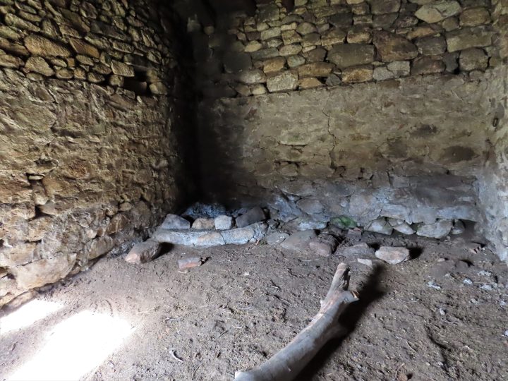 Cabane de l'étang de la Pradella