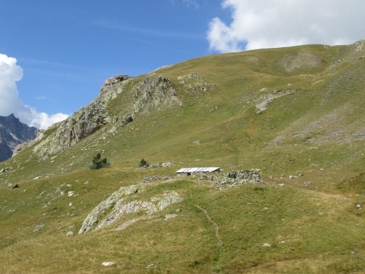 Cabane du Clot des Vaches