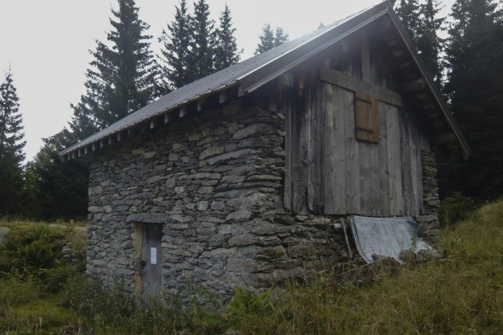Abri de la montagne d'en bas
