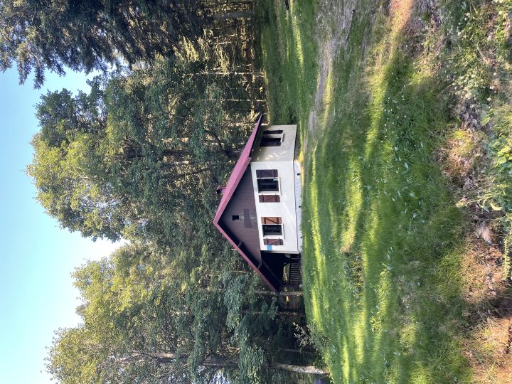 Chalet de Rouge Mousse