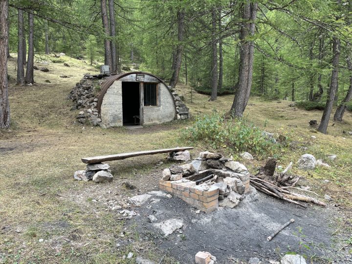 Cabane du Plan du Vallon