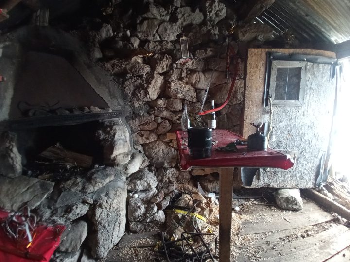 Cabane du Serre du Play