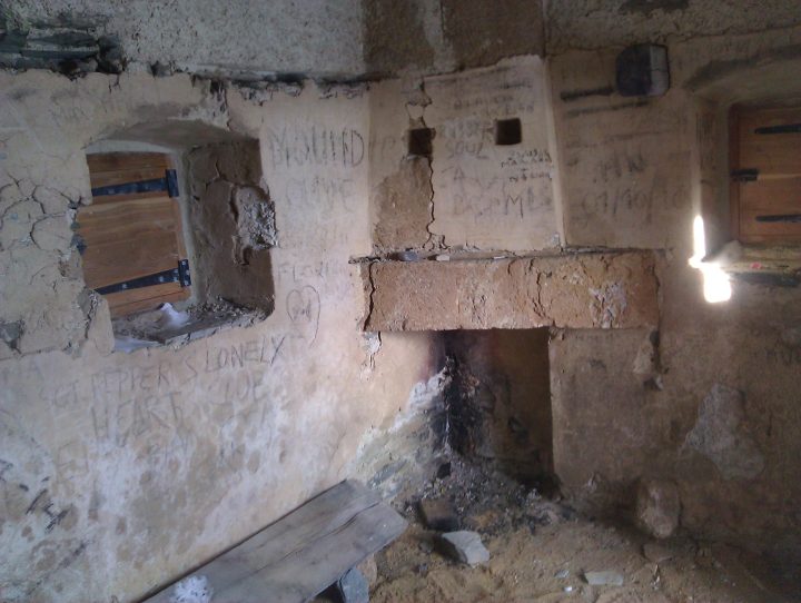 Ancien poste optique de la Tête de Girardin