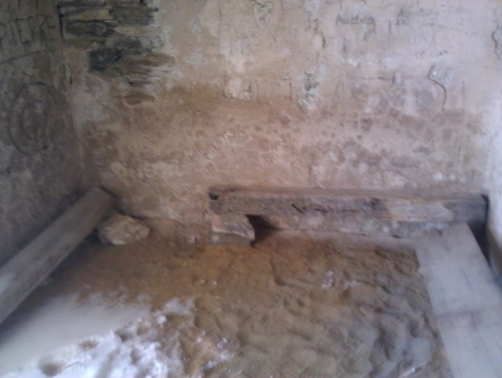 Ancien poste optique de la Tête de Girardin