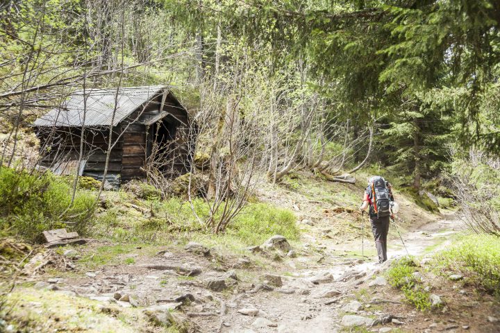 Abri sur le chemin du refuge de Tré la tête
