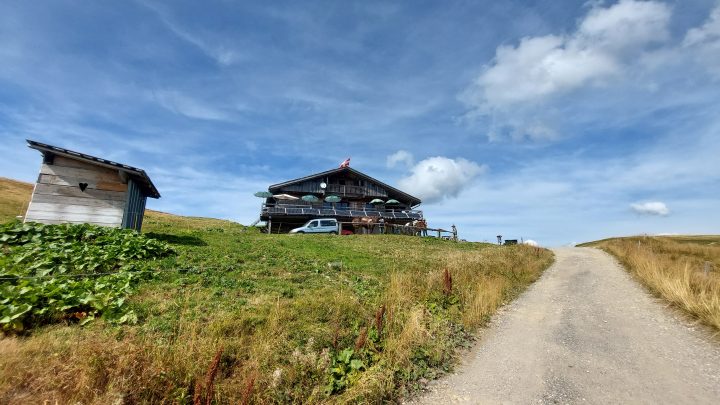Refuge de la Croix de Pierre