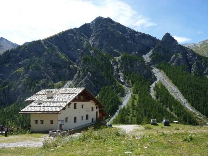 Refuge Troncea
