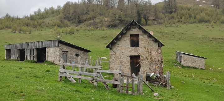 Cabanes pastorales du Distroit