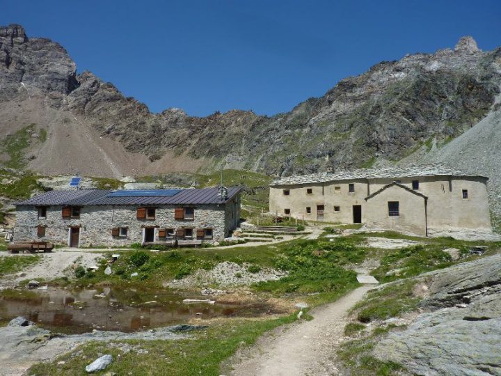 Refuge-oratoire de Cunéy
