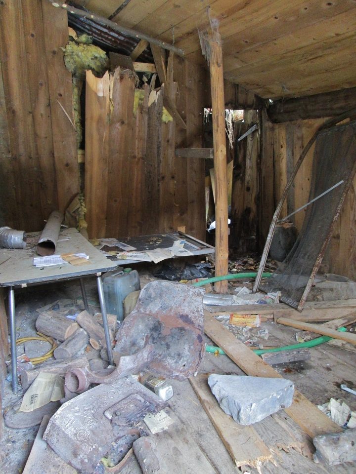 Cabane du village ruiné de La Chapelle