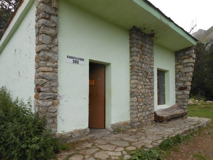 Refugio de Coronas / Pescadores