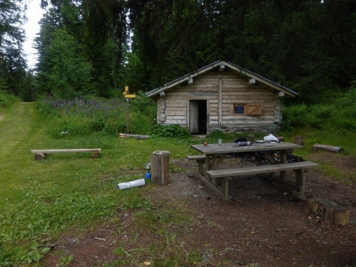 Cabane du Lac des Saisies
