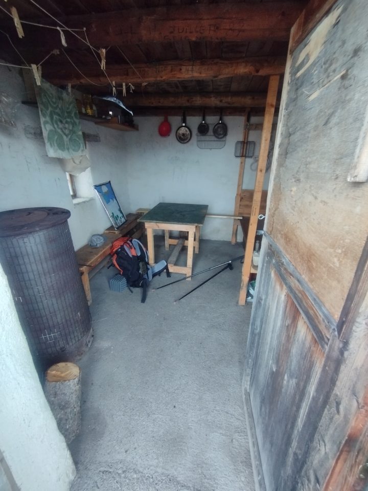 Cabane de la Goutta
