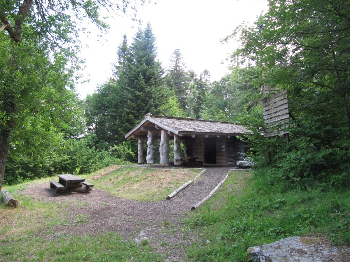Cabane des Roches de Moron