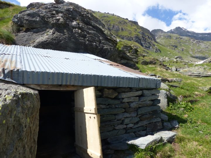 Refuge alpage supérieur de Louvie