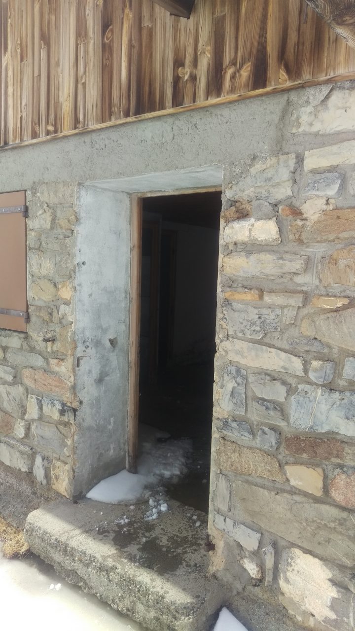 Cabane des Ecuelles