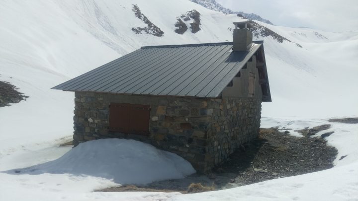 Cabane des Ecuelles