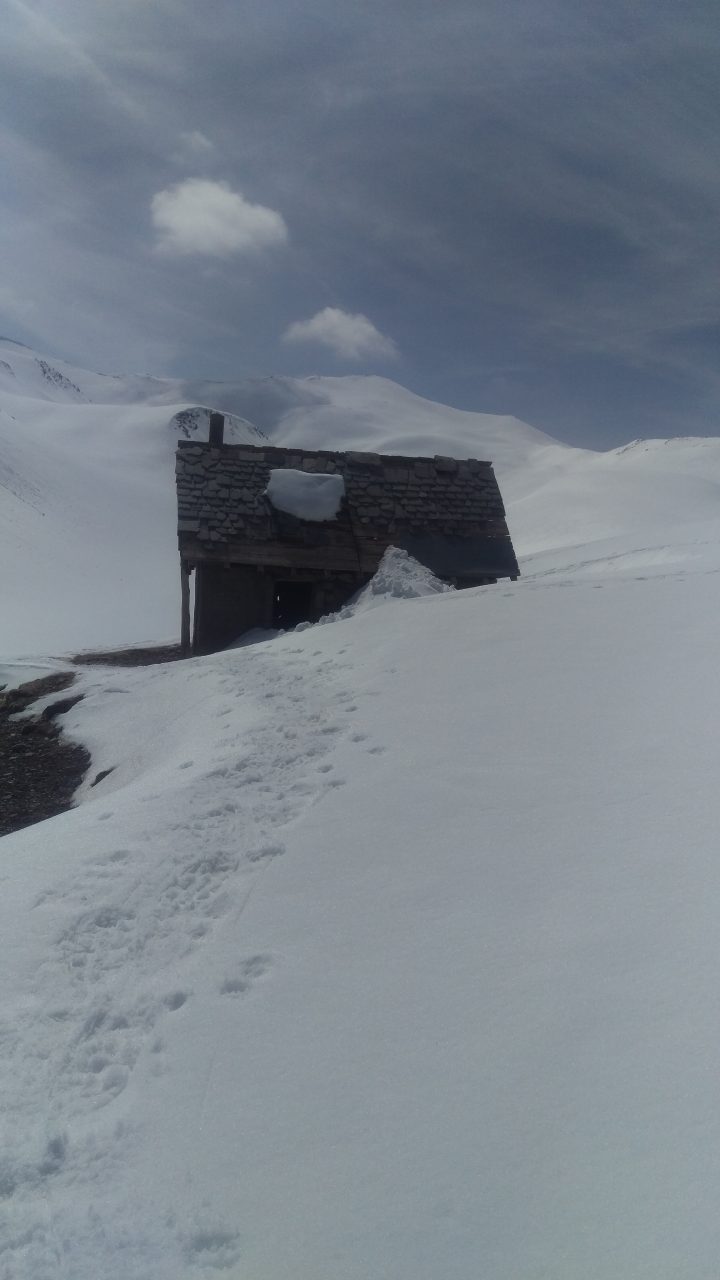 Cabane des Ecuelles