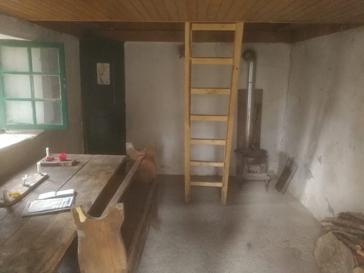 Cabane de Champérous