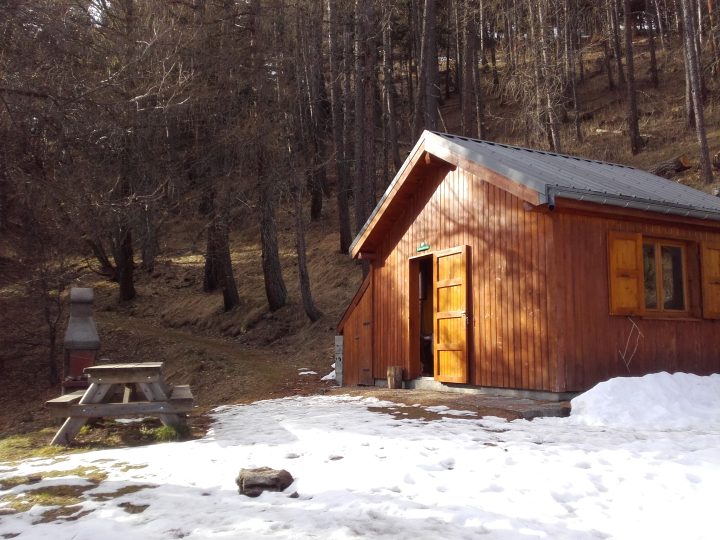 Cabane forestière du Poyet