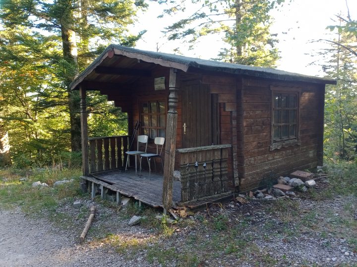 Cabane de la montée au chalet Bizot