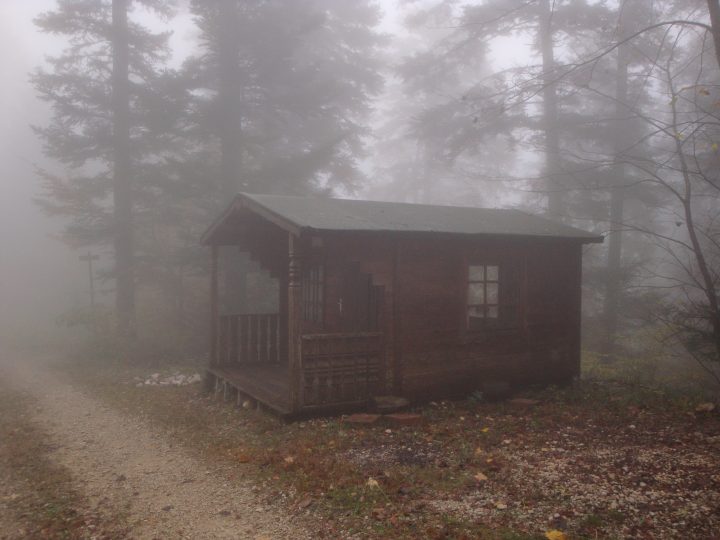 Cabane de la montée au chalet Bizot