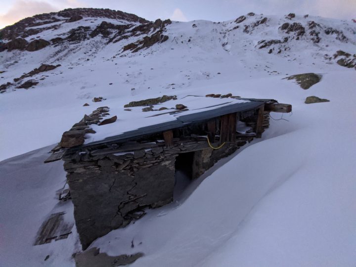 Cabane pastorale du Col Longet