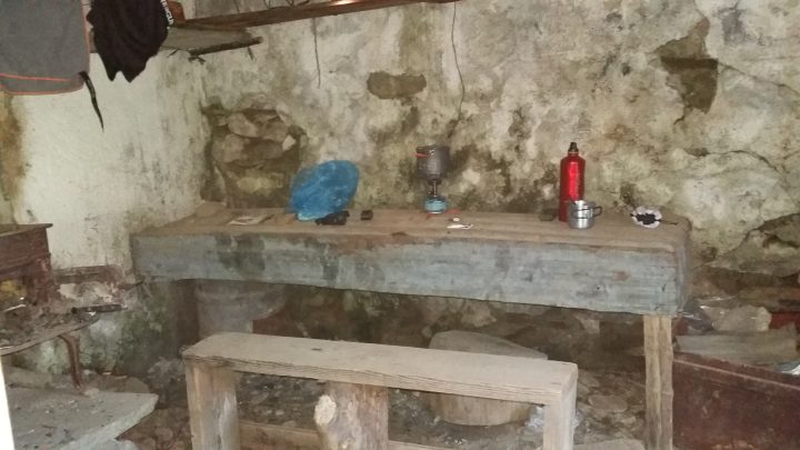 Cabane pastorale du Col Longet