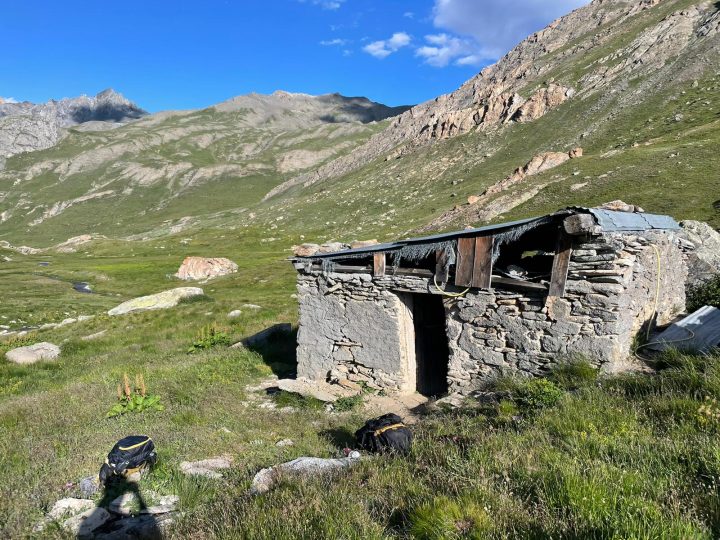 Cabane pastorale du Col Longet