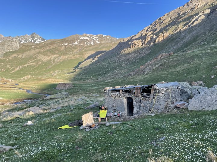 Cabane pastorale du Col Longet
