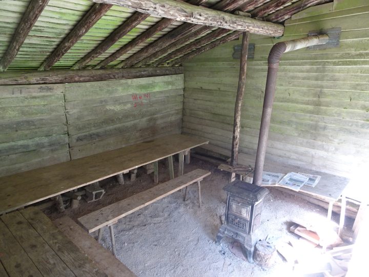 Cabane du bois de Foye d'Aresches