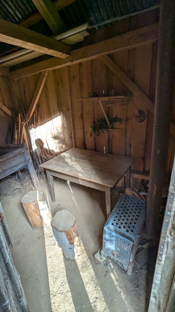 Cabane du Col de Porte