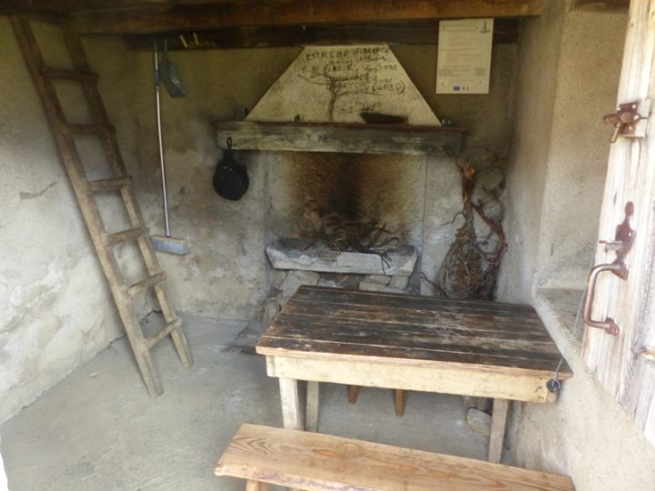 Cabane de Lasplanous