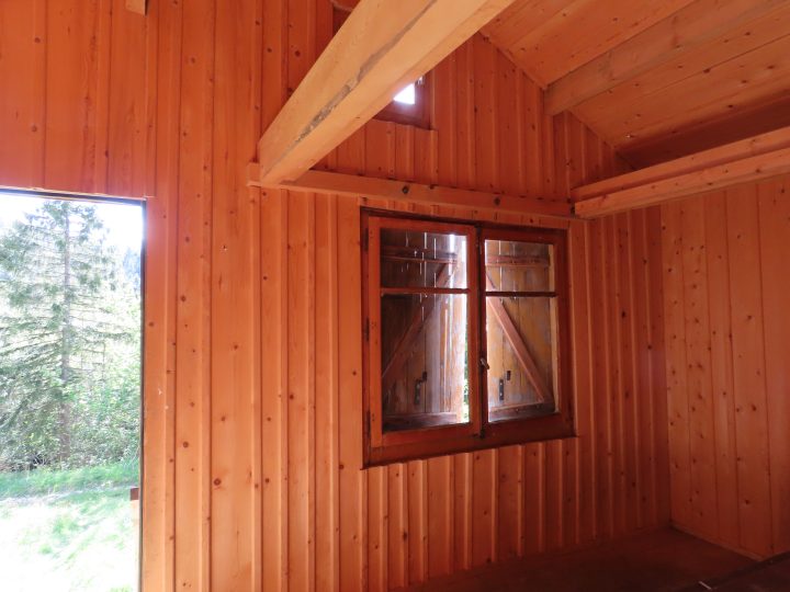 Cabane du Mont Châteleu