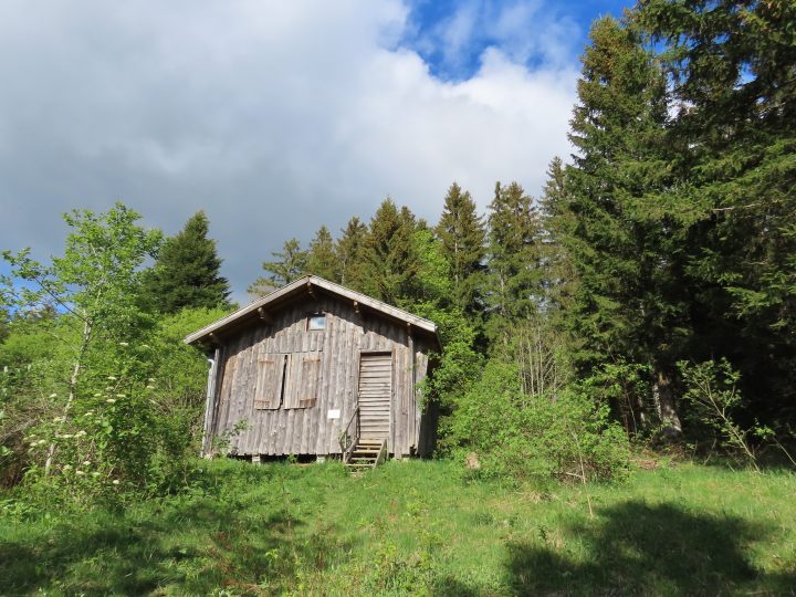 Cabane du Mont Châteleu