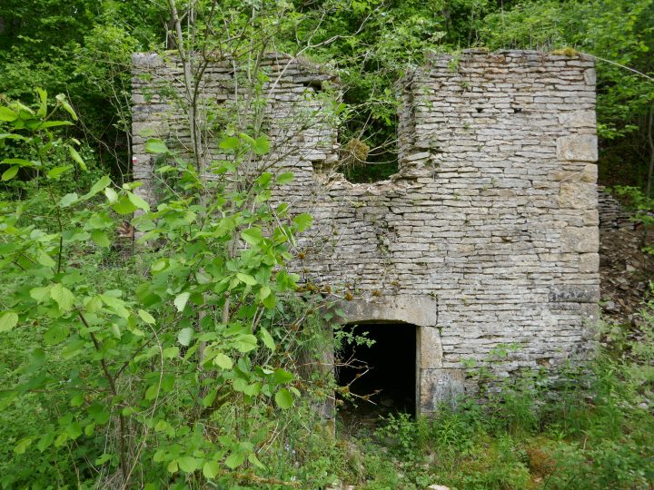 Ruine du moulin de Val Courbe