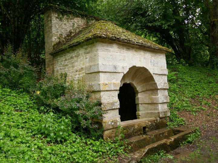 Lavoir et Fontaine d'Étaules