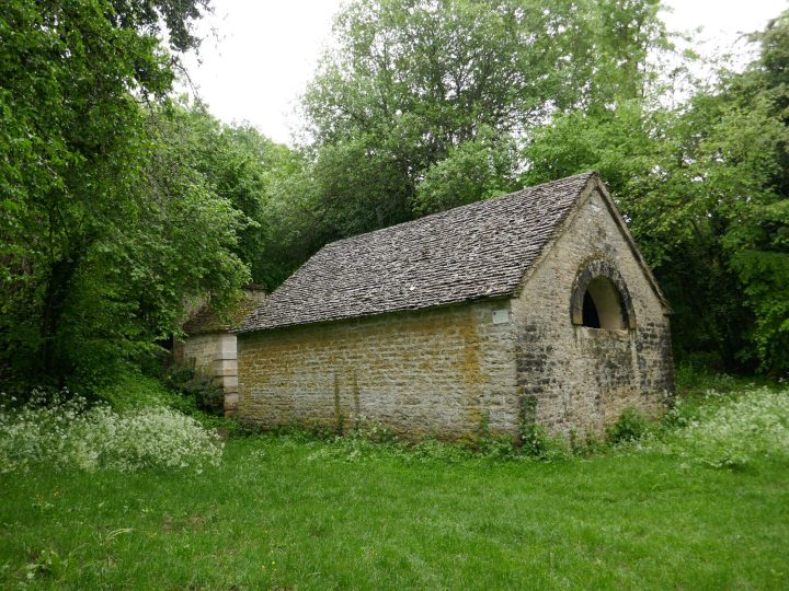 Lavoir et Fontaine d'Étaules