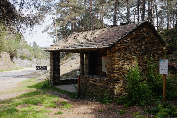 Cabane du Col de Saint Pierre