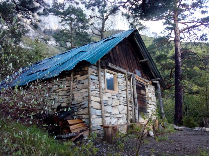 Cabane de Ménil