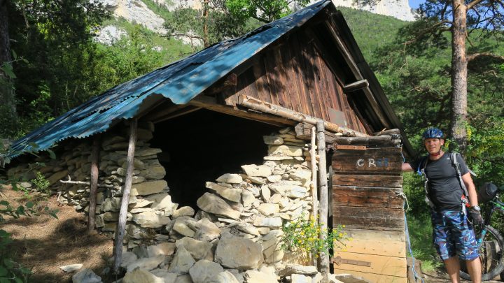 Cabane de Ménil