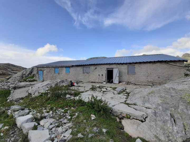 Cabane du Lac Carré