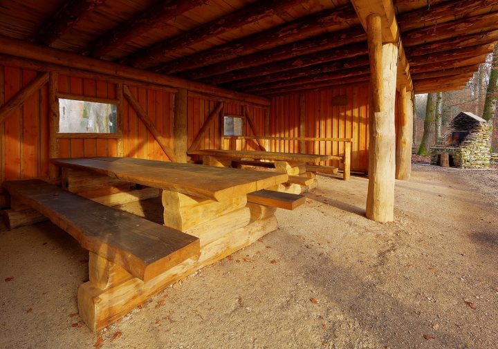 Cabane forestière de la Borne des Trois Puissances