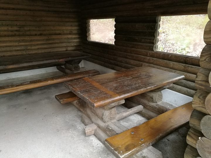 Cabane forestière du Pré Godat