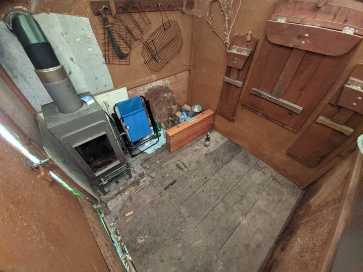 Abri de la Place au Charbon