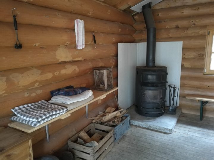 Blüttenenchöpfli-Hütte