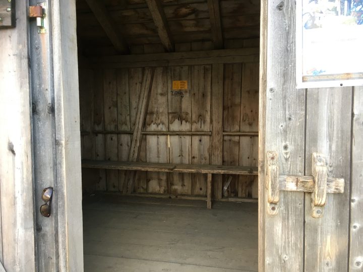 Cabane de "Kuhmatten Scharm"